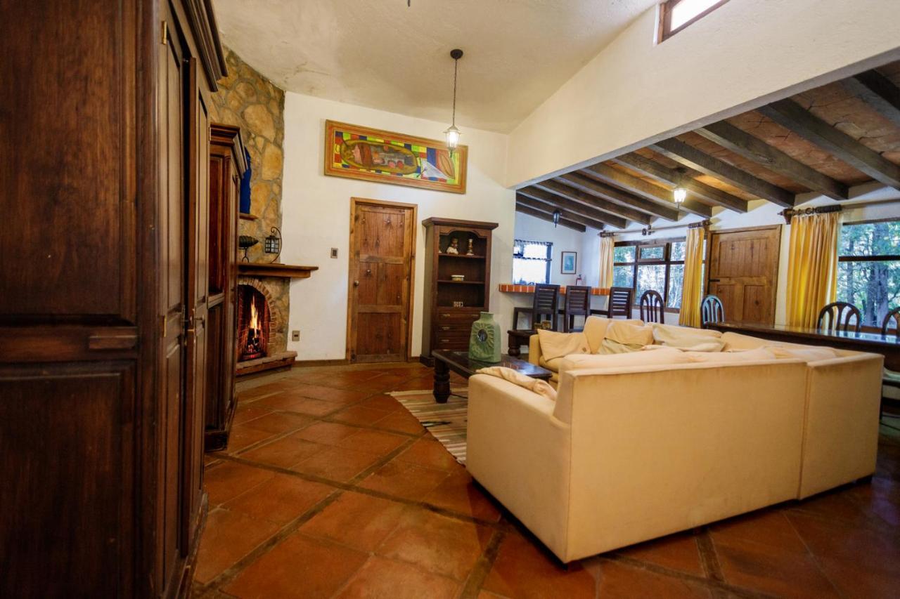 Lago Sol Hotel & Suites Tzintzuntzán Buitenkant foto