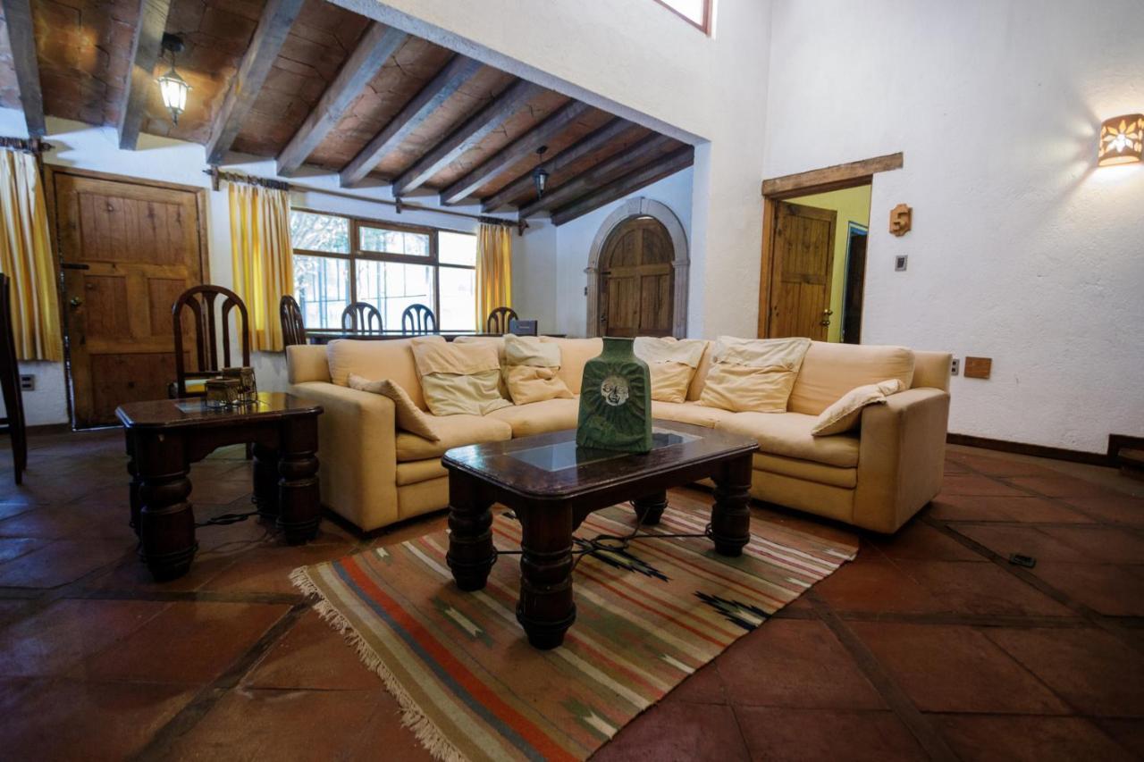 Lago Sol Hotel & Suites Tzintzuntzán Buitenkant foto