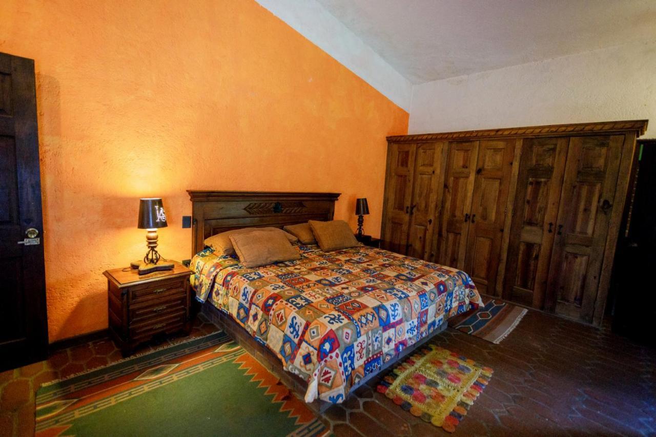 Lago Sol Hotel & Suites Tzintzuntzán Buitenkant foto