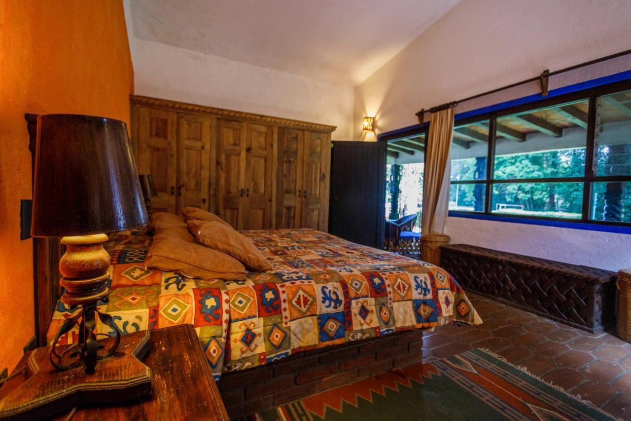 Lago Sol Hotel & Suites Tzintzuntzán Buitenkant foto
